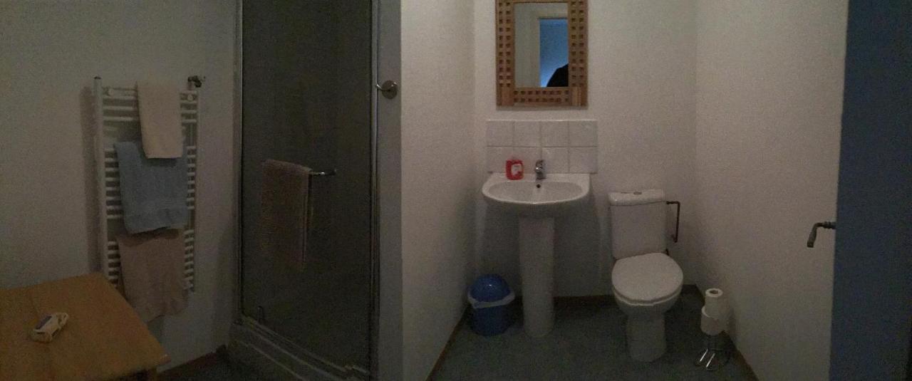 Moyon The Magnolias B&B מראה חיצוני תמונה