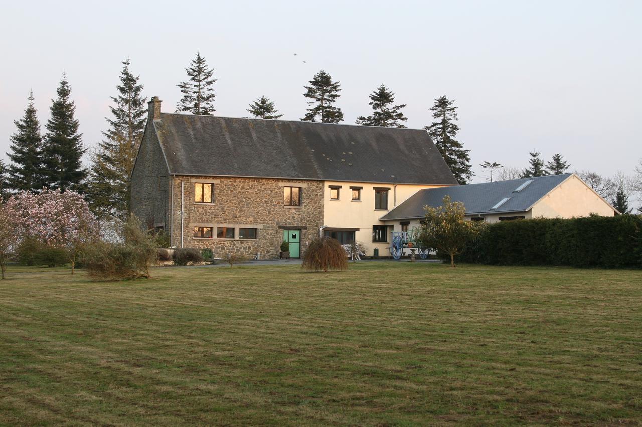 Moyon The Magnolias B&B מראה חיצוני תמונה